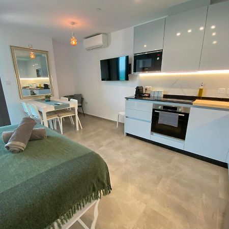 New Luxury Sunrise Oceanview Apartment In Gibraltar Eksteriør billede
