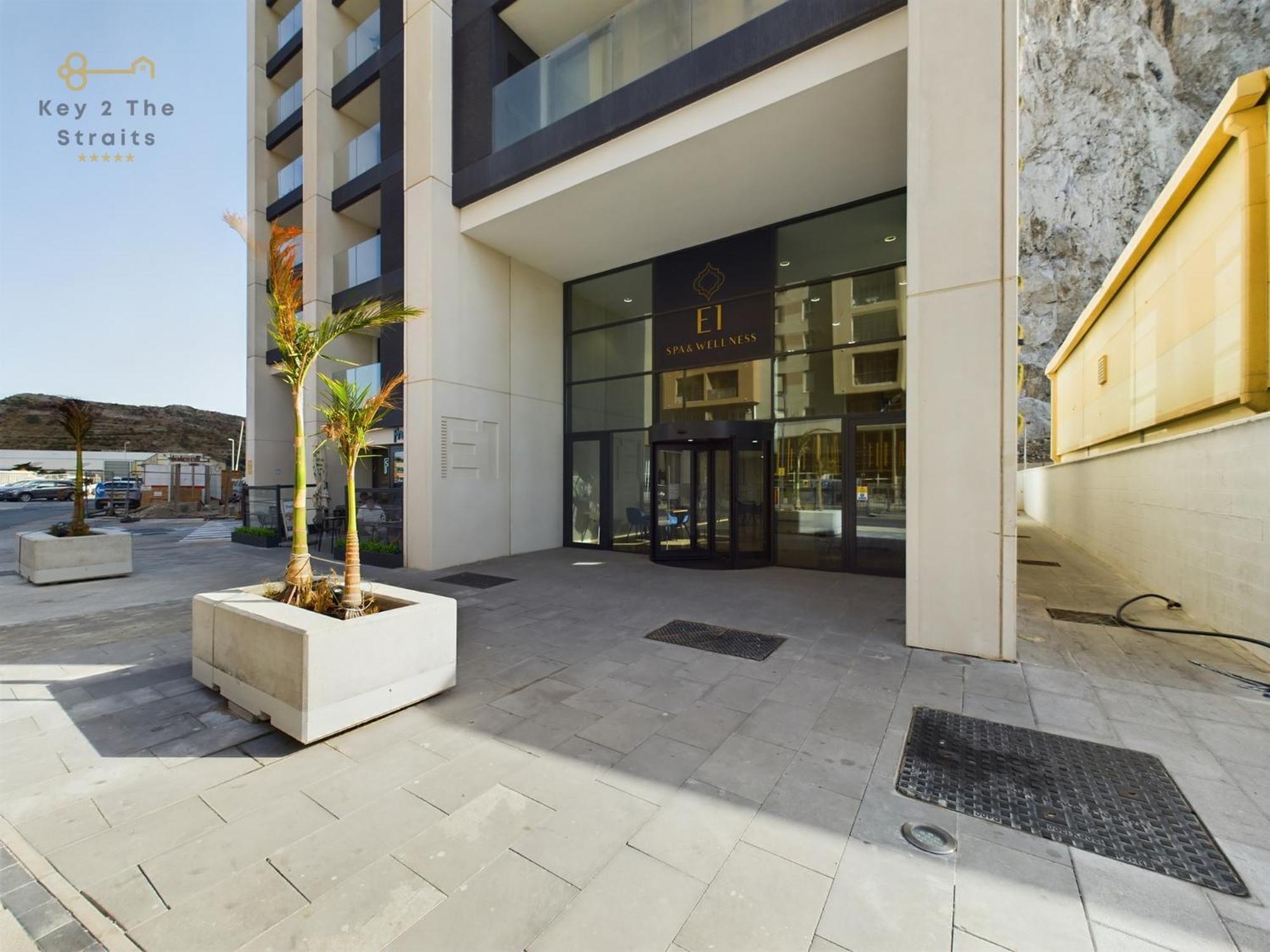 New Luxury Sunrise Oceanview Apartment In Gibraltar Eksteriør billede
