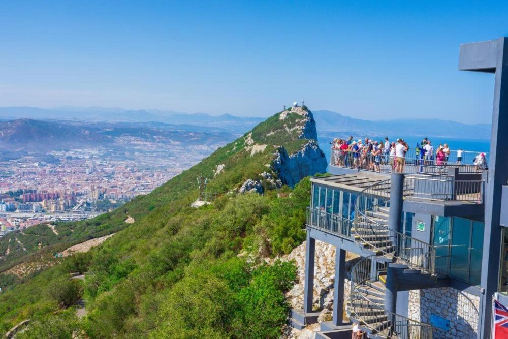 New Luxury Sunrise Oceanview Apartment In Gibraltar Eksteriør billede