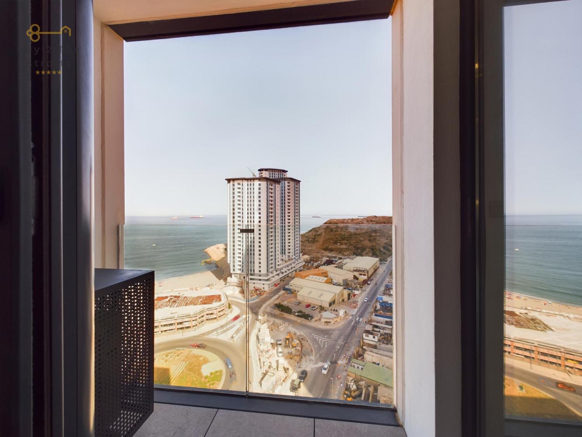 New Luxury Sunrise Oceanview Apartment In Gibraltar Eksteriør billede